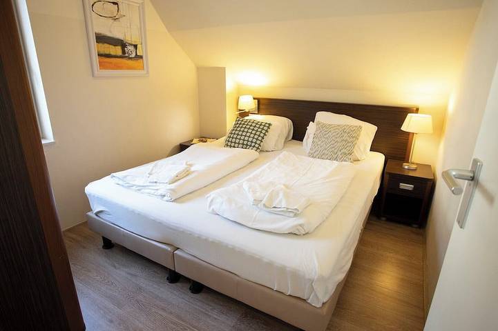 Villa mit pool für 10 Personen, mit Garten und Pool sowie Whirlpool und Balkon in Nordrhein-Westfalen - 3