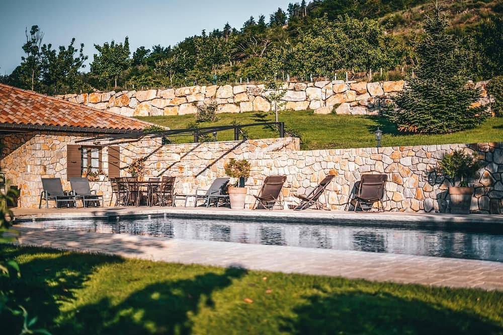 Casa rural - La batie d'andaure in Labatie-d'Andaure, Parc naturel régional des Monts d'Ardèche