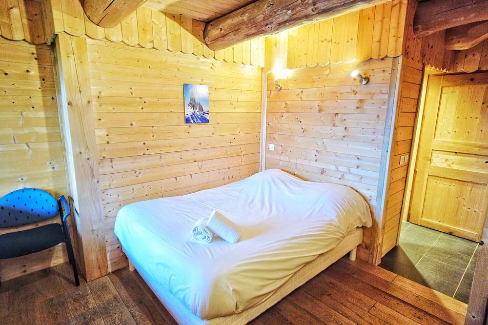 Chalet en rondins, jacuzzi privé, accès piscine et sauna, proche de La Bresse in Basse-sur-le-Rupt, Parc naturel régional des Ballons des Vosges