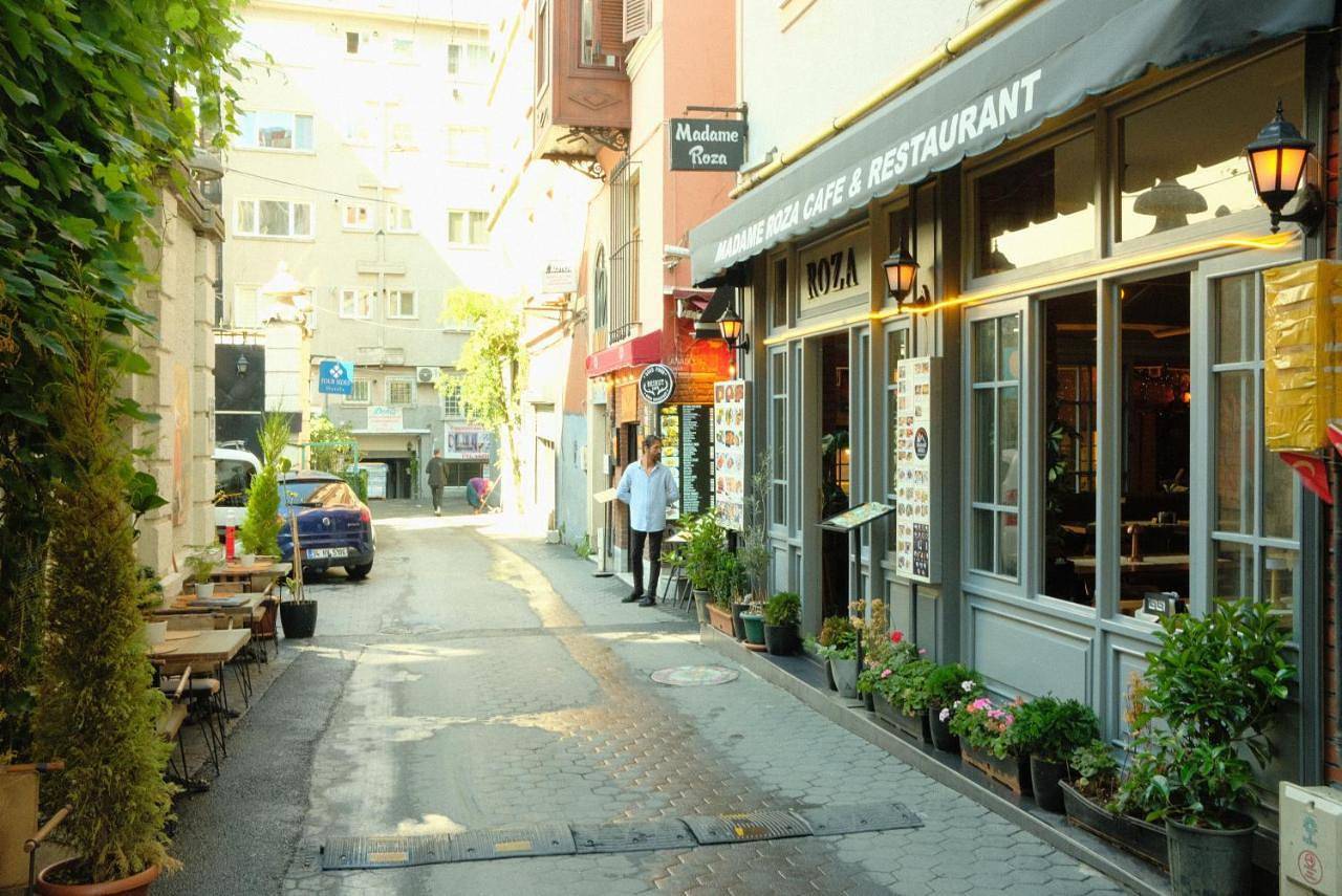 Madame roza in Beyoğlu, Istanbul