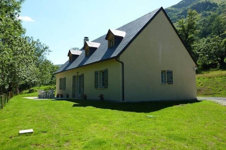 Holiday home for 12 people, with garden and terrace - 1