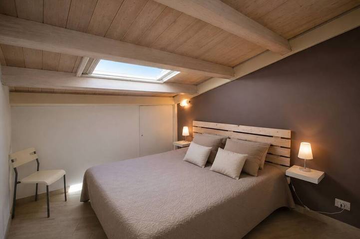 Appartement entier, Agréable appartement pour 4 personnes avec climatisation, WIFI, TV, terrasse et vue panoramique in Casuzze, Santa Croce Camerina