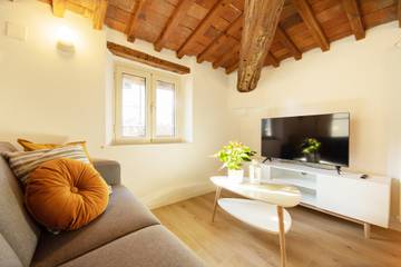Apartment for 6 People in Lucca, Lucca Province, Photo 1
