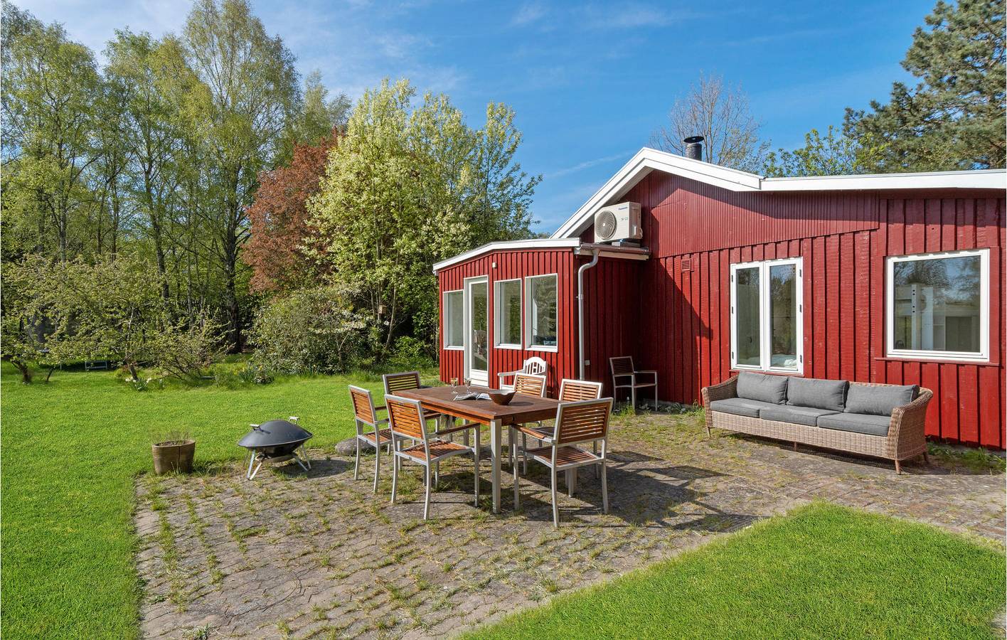 Holiday home for 7 people with terrace in Kulhuse, Frederikssund Region