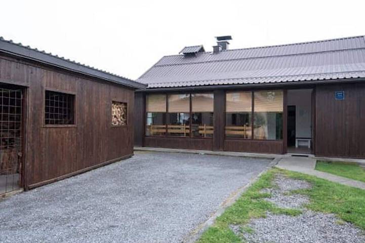 Location de vacances pour 6 personnes, avec piscine et balcon en Croatie