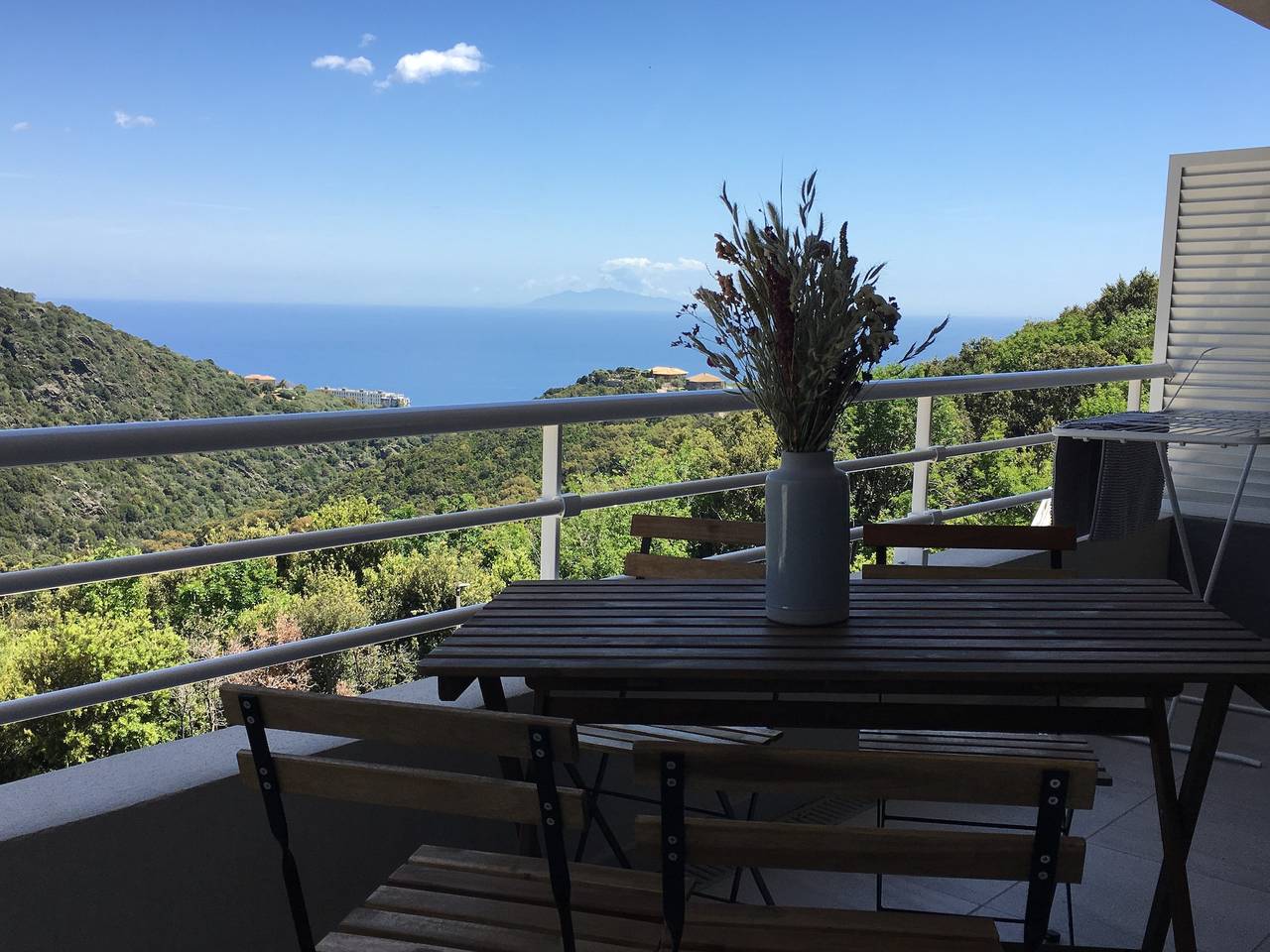 Appartement entier, Appartement moderne à Bastia de 57 m² avec vue mer exclusive in Ville-di-Pietrabugno, Cap Corse