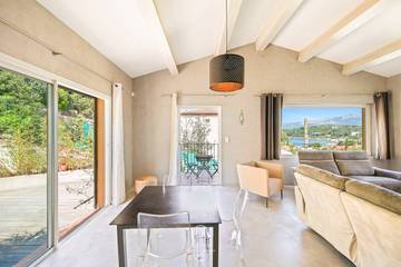 Location De Vacances pour 12 Personnes dans Le Pradet, Région de Toulon, Photo 4
