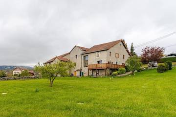 Gîte pour 5 personnes, avec vue ainsi que jardin et vue sur le lac à Saint-Paul-en-Chablais