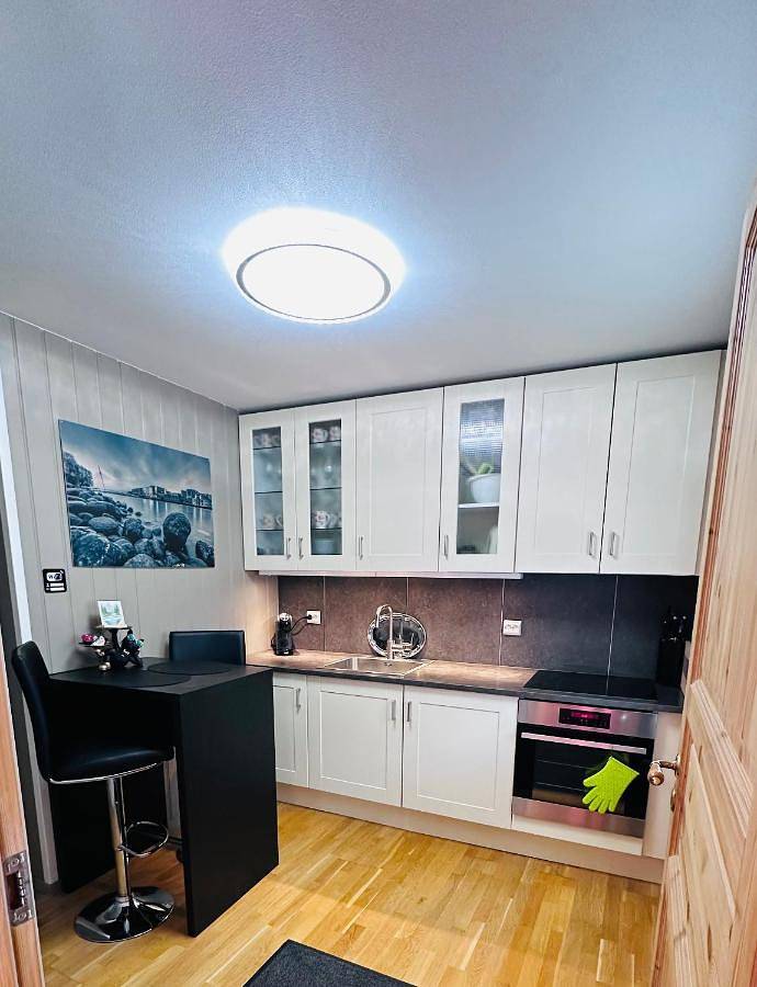 Appartement de vacances pour 4 personnes, avec terrasse ainsi que vue sur le lac et sauna