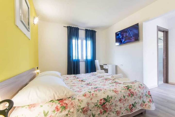 Herrlich Gestaltete Villa mit Privatem Pool in Labin City, Labin