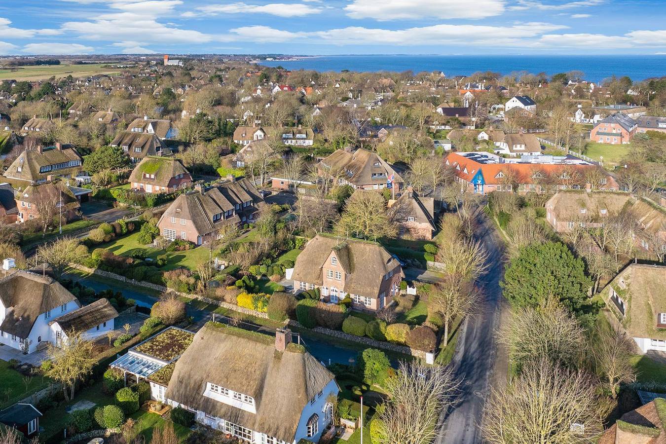 Ganze Wohnung, Litz Hüs - reetgedeckte Wohnung liegt idyllisch im Süden von Keitum in Keitum, Sylt (Gemeinde)
