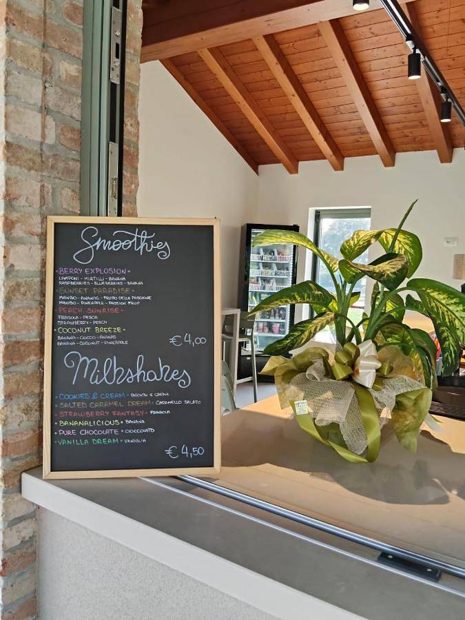 Gîte pour 2 personnes, avec Terrasse et Jardin ainsi que Piscine et Vue à San Donà di Piave - 4