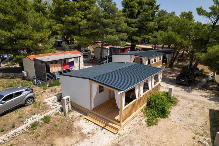 Camping für 5 Personen, mit Balkon und Terrasse sowie Garten und Ausblick an der Makarska Riviera