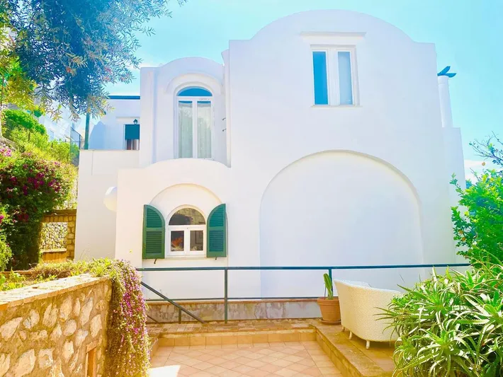 Albergo a gestione familiare per 2 persone, con panorama e giardino - 1