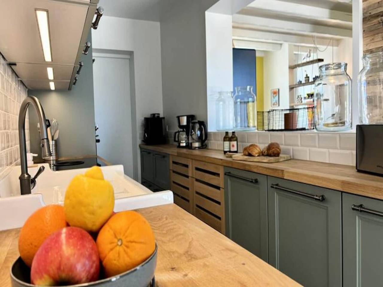Entire apartment, Houses & Villas for 10 People in L'Île-d'Yeu, Vendée
