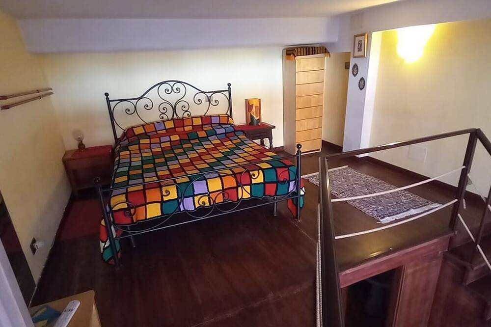 Casa Dino chambres, salle de bain privée- Hébergement en famille d'accueil in Rome, Province de Rome