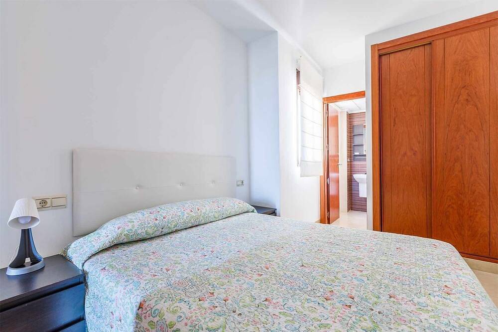 Entire apartment, A&n    Seaport    3b in Urbanización Villa del Mar, Vélez-Málaga