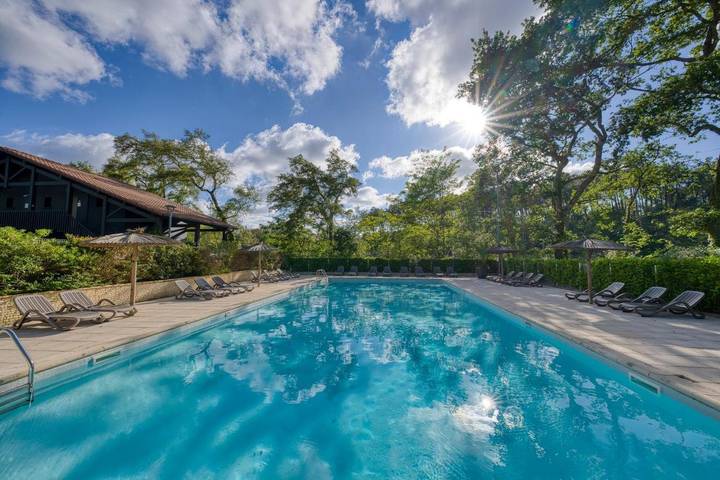 Camping pour 3 personnes, avec piscine ainsi que jardin et sauna, animaux acceptés à Seignosse - 4