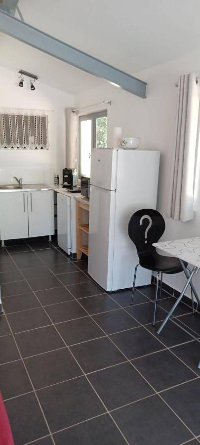 Gîte pour 2 personnes, avec Terrasse et Jardin à Aigues-Vives - 2