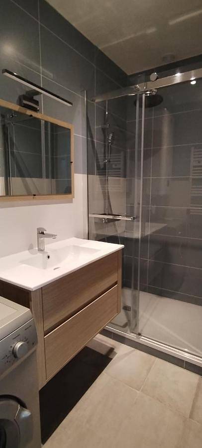 Appartement entier, Apartment in Saint-Didier-sur-Chalaronne, Région de Bourg-en-Bresse