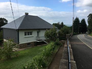 Gîte pour 4 personnes, avec terrasse et jardin, animaux acceptés à Château-Chinon (Ville)