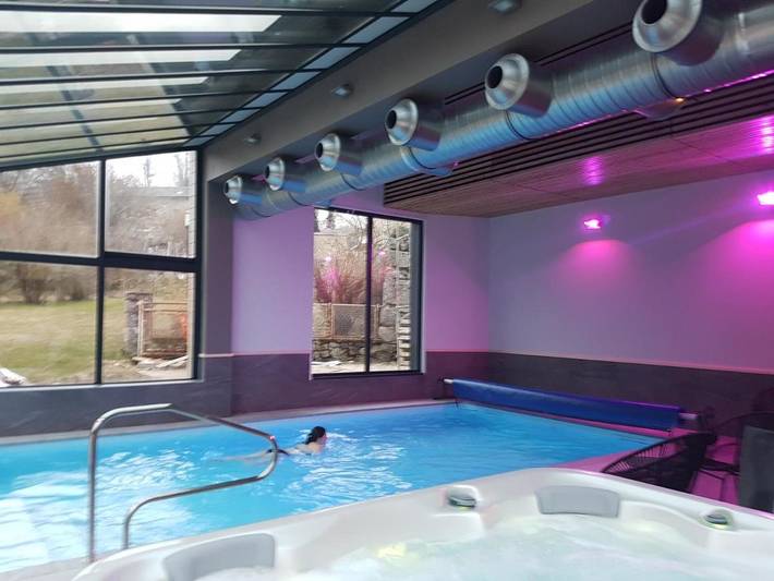 Hôtel pour 2 personnes, avec sauna et jacuzzi ainsi que piscine et jardin, animaux acceptés à Tence - 3