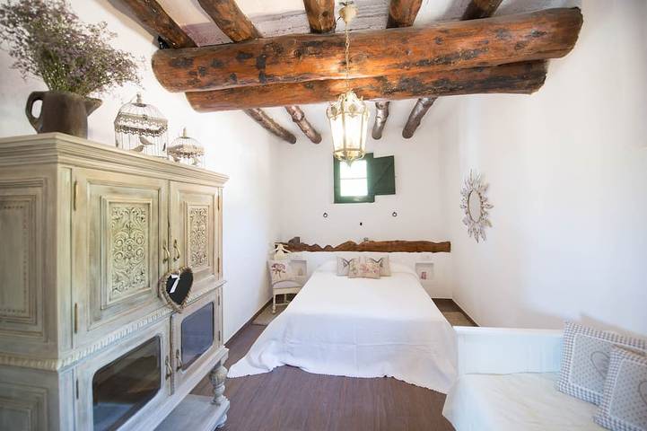 House with pool, 20.000 m2 garden private and close to the beach for 18 people in Supermaresme, Sant Andreu de Llavaneres