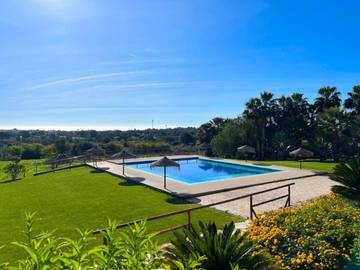 Chambre d’hôte pour 2 personnes, avec piscine ainsi que vue et jardin à Moncarapacho