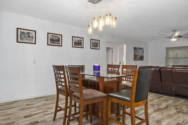 Vacation rental for 10 people, with yard and terrace, with pets in Homosassa