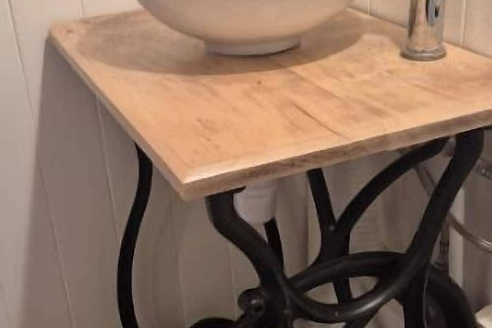 Le Chalet balnéothérapie d’Alexan in Quinssaines, Région de Montluçon