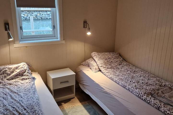 Blockhütte für 6 Personen, mit Sauna und Balkon auf den Lofoten - 2