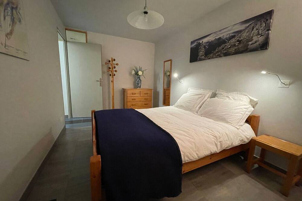 Apartamento entero, At the foot of the major ski resorts: 3-room apartment. in Sainte-Foy-Tarentaise, Albertville region