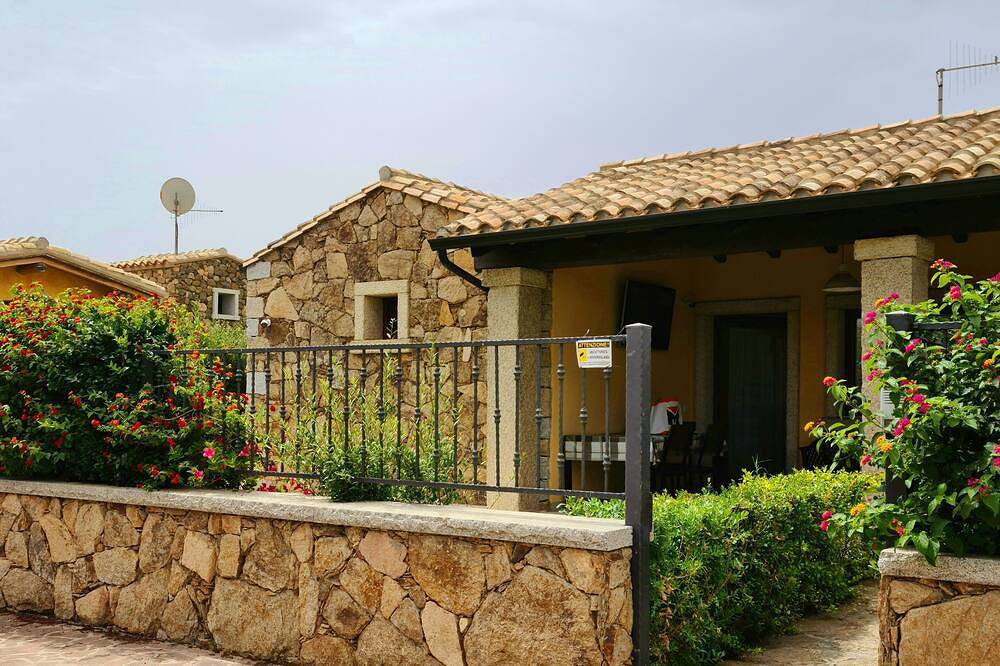 Villa Mathias unifamiliare a 600 metri dalla spiaggia di Cala Sinzias in Cala Sinzias, Cagliari e Dintorni