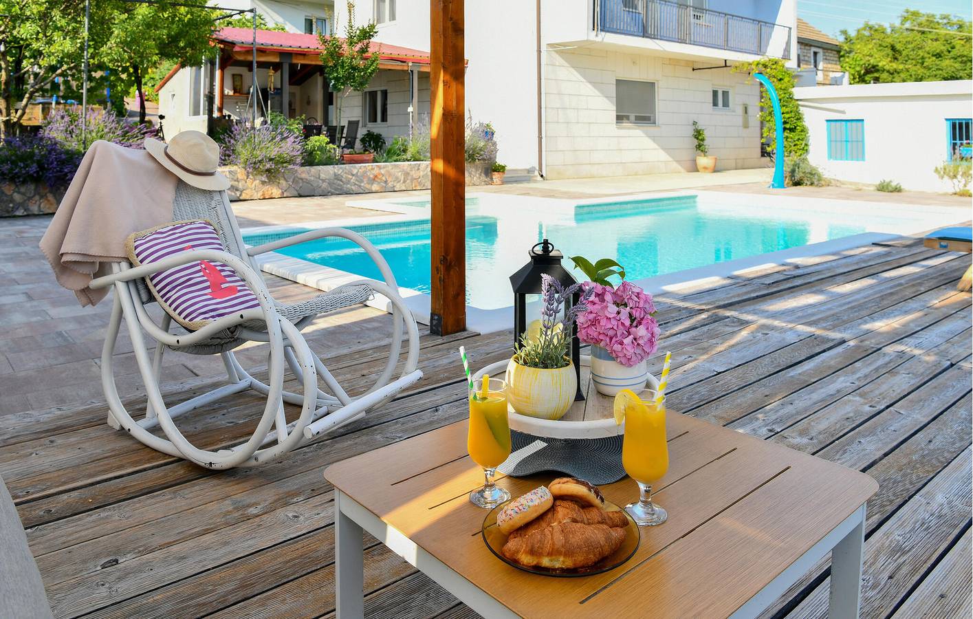 Gemütliche 200 m² große Wohnung mit Pool, Terrasse und WLAN in der Nähe des Flusses Ruda in Dalmatinisches Zagora