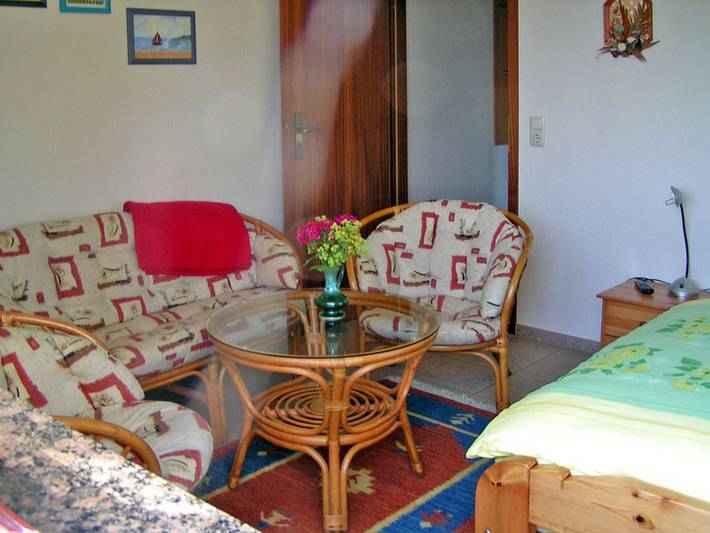 Ferienwohnung für 3 Personen, mit Terrasse und Garten in Ahrenshagen-Daskow - 4
