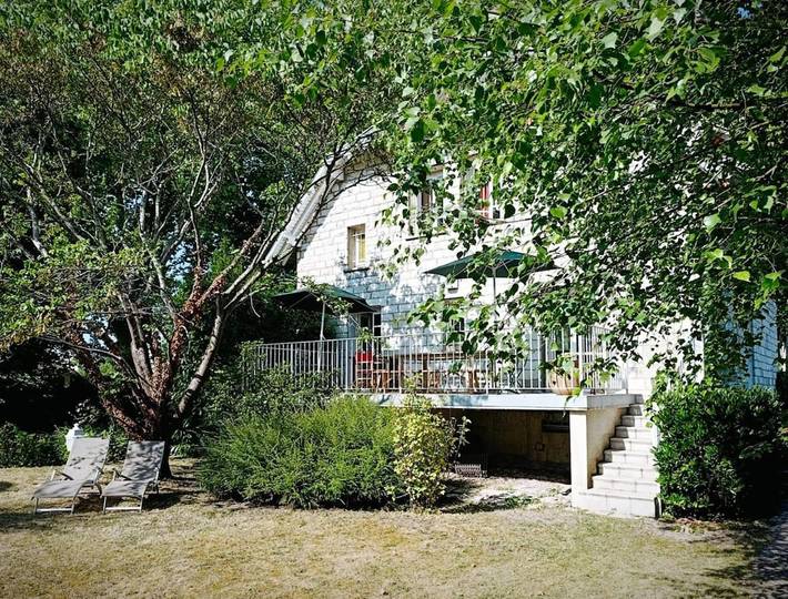 Location de vacances pour 8 personnes, avec Balcon ainsi que Terrasse et Jardin à Saint-Pierre-lès-Nemours