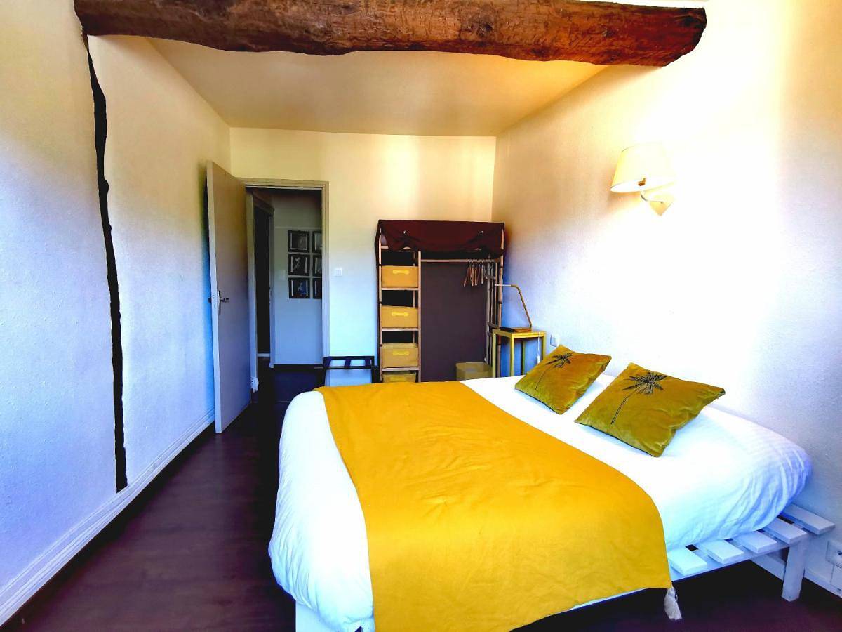 Logis Hotel Restaurant La Barguillere in Saint-Pierre-de-Rivière, Parc naturel régional des Pyrénées ariégeoises
