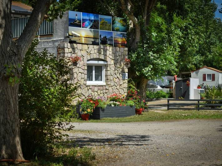 Camping pour 4 personnes, avec terrasse à Marseillan - 3