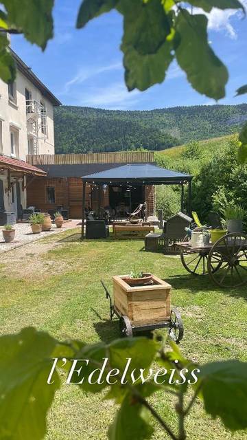 Gîte pour 8 personnes, avec jardin et vue, animaux acceptés à Saint-Martin-en-Vercors