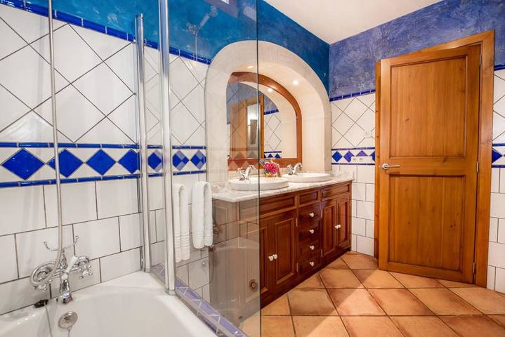Finca für 3 Personen, mit Balkon und Whirlpool sowie Terrasse und Garten in s'Horta - 3