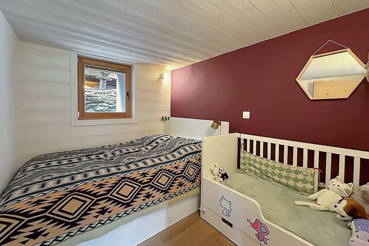 Gîte pour 4 personnes, avec terrasse dans Sarreyer - 2