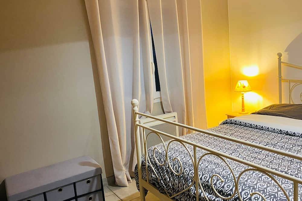 House in the hills above Aramon in Aramon, Nimes region