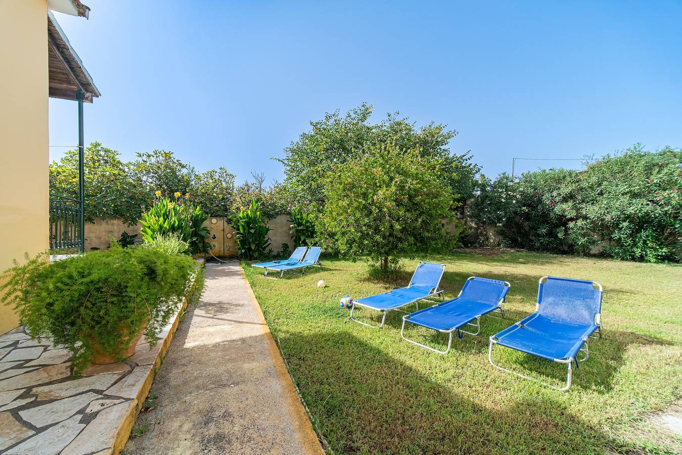 Holiday Home 'Princess House' with Private Terrace, Private Garden and Wi-Fi in Sidari, Corfu