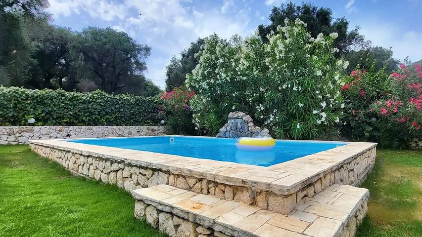 Villa für 7 Personen, mit Pool und Garten - 1