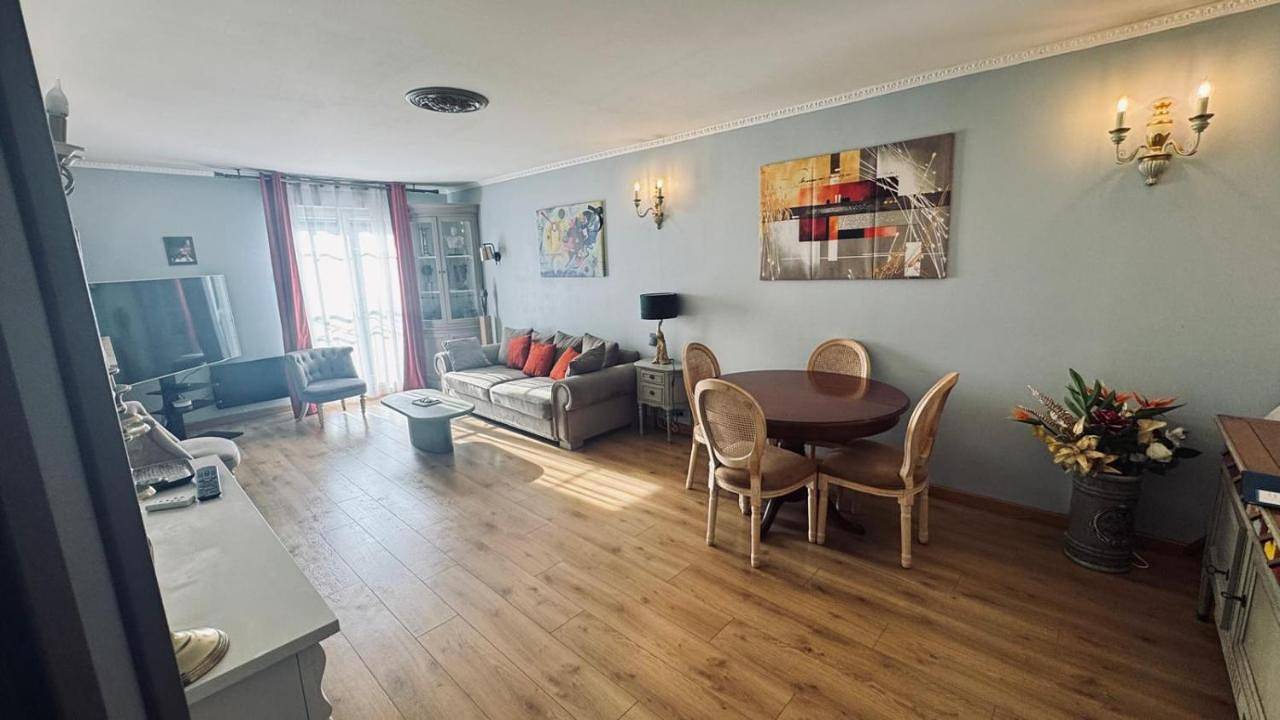 Appartement entier, Appartement 4 pièces proche Paris et Disneyland in Fontenay-sous-Bois, Val-de-Marne