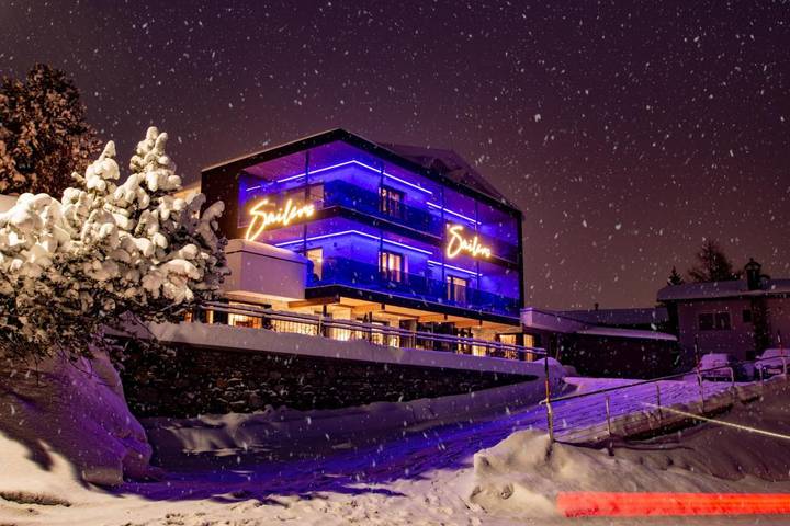 Apartamento para 4 personas, con sauna y jacuzzi además de jardín y piscina en Sankt Anton am Arlberg