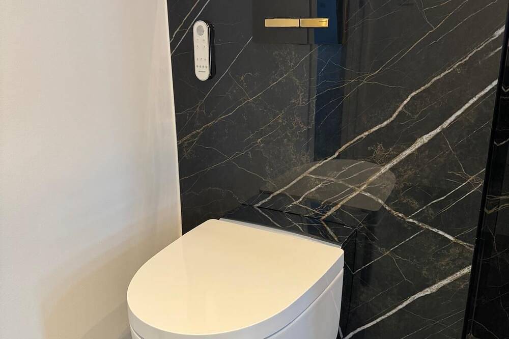 Entire apartment, Modern Green & White - Apartment T3 60m2 Annecy - Parking Privé - Wifi - Netflix in Annecy, Annecy (commune)