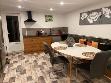Gîte pour 4 personnes, avec terrasse à Thaon-les-Vosges