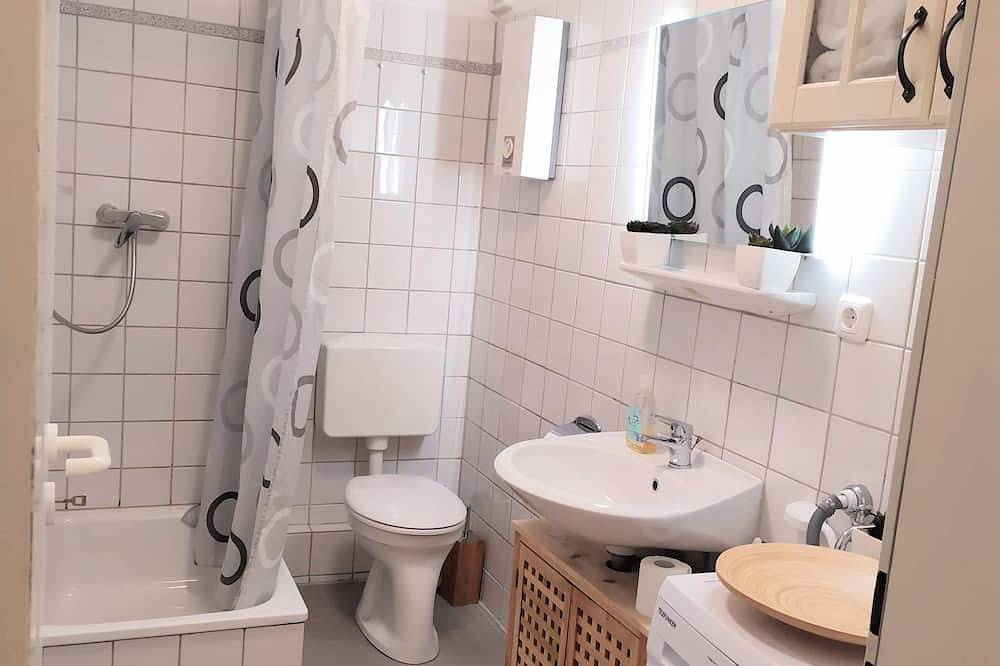 Ganze Wohnung, Super Apartment #1 + eigene Terrasse + nahe Aachen in Stolberg, Rheinland