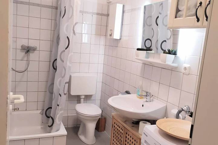 Ganze Wohnung, Super Apartment #1 + eigene Terrasse + nahe Aachen in Stolberg, Städteregion Aachen